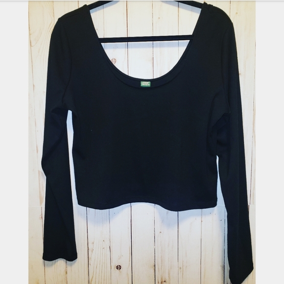 wild fable Tops - Crop top. Long sleeve, black. WILD FABLE (TARGET)
